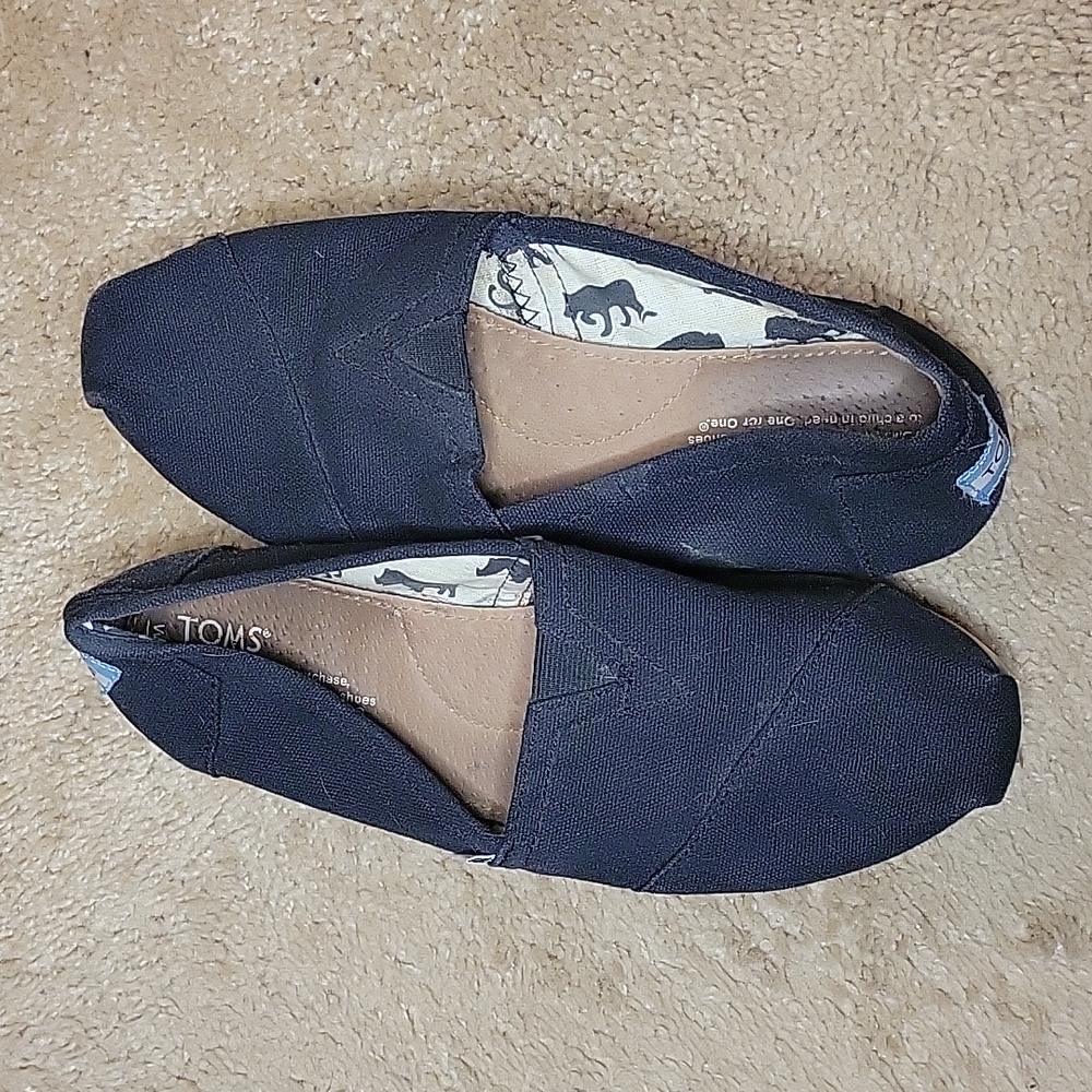 Shoes - Picture 1 of 4